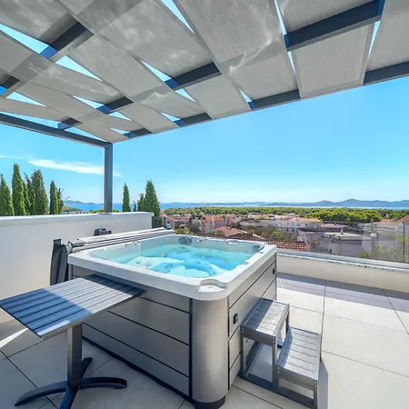 Generacija - Luxury 5-bedroom With Private Pool&jacuzzi *